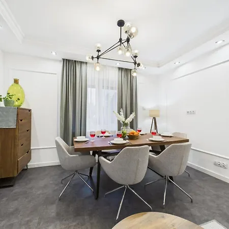 Apartamentysnu, Kasztelanska I * Ράντομ