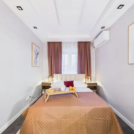 Apartamentysnu, Kasztelanska I * Ράντομ